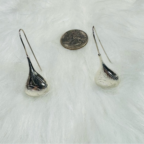 S925 Drops Earrings - Picture 4 of 4